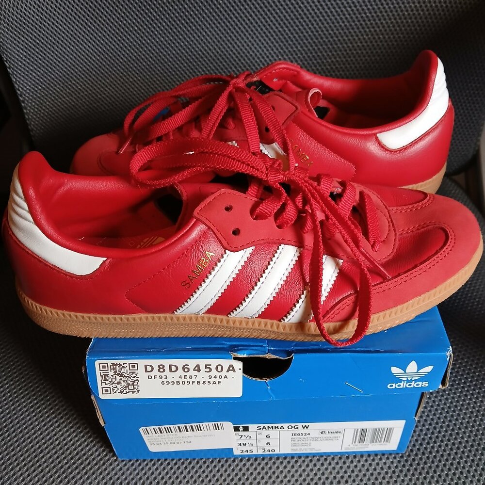 Adidas Samba OG Women Sneakers 8 (Tag is 7.5) Red w/Bonus Pair of Loved Gazelles